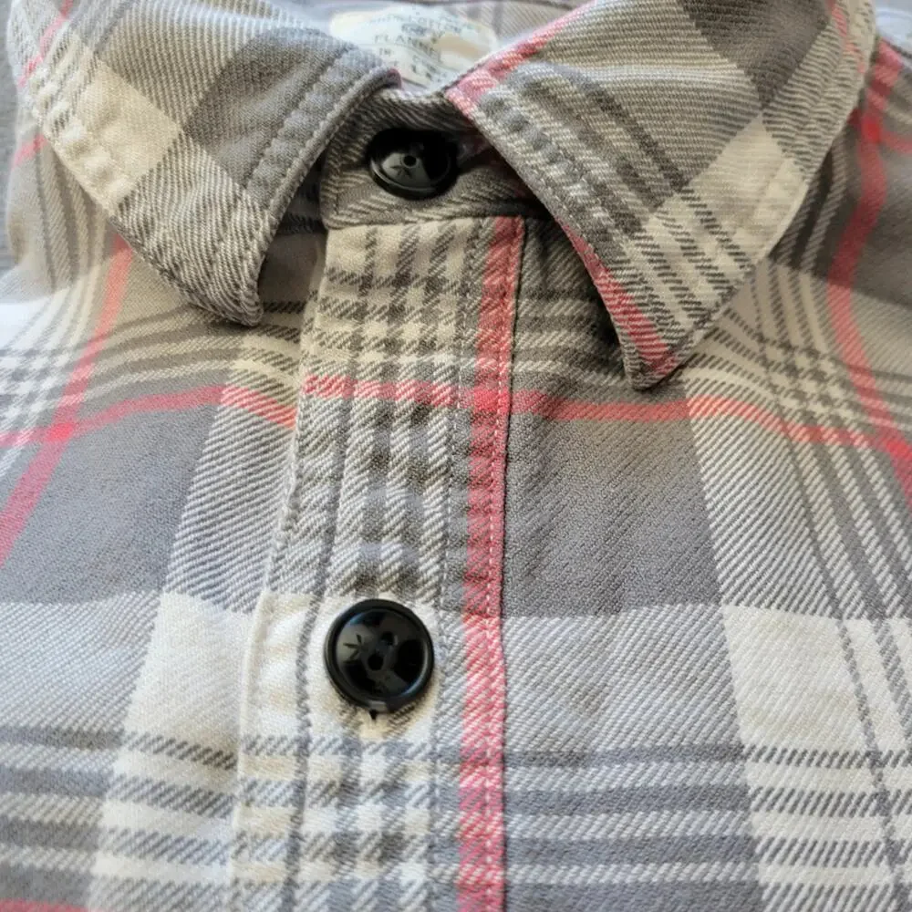 J CREW Mens Flannel Shirt Large Gray Red White Plaid Cotton Button Down Pockets
